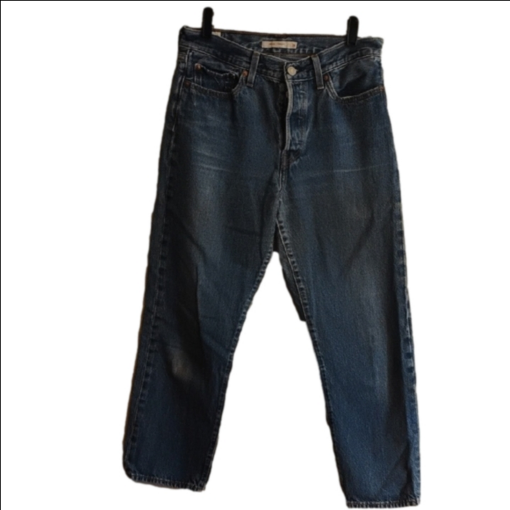 Levi's Premium Wedgie  Straight Leg Jeans with Classic Denim Style. Size 29.